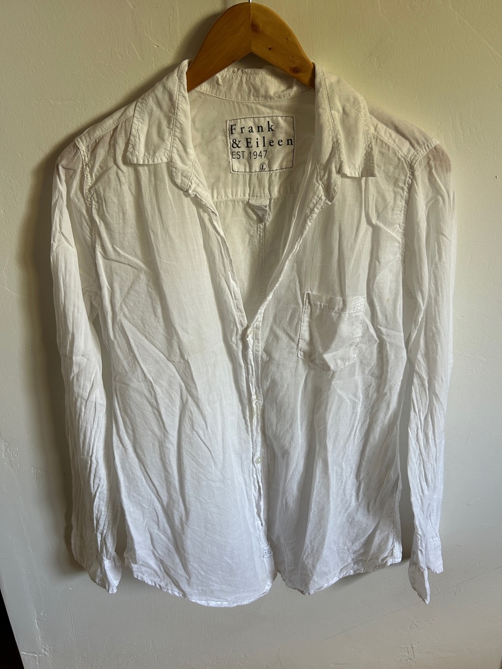Frank & Eileen Barry White Button Down Shirt